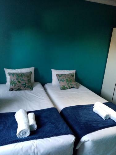 Victoria Falls Budget Holiday House