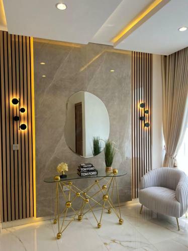 5 Bedroom Fully Detached Serviced Apartment