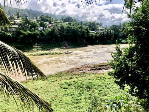 Hotel Rivulet Resort Kandy