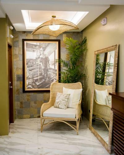 Hotel Abaca Suites