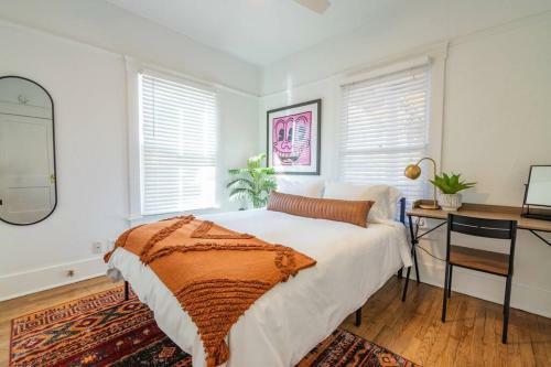 *new* Modern Meets Vintage In Phx Historic Home