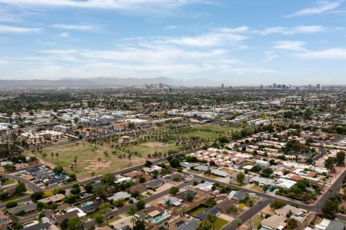 Azvh Valencia Gardens
