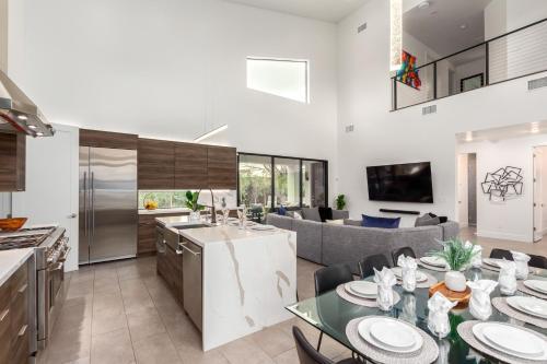 33rd Modern Phoenix Home