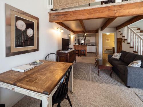 Sierra Mountain Lodge - Yosemite