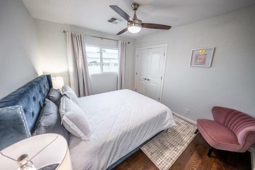 Luxury Home On Windsor -near Old Town- Heated Pool