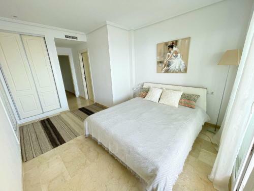 Apartamento En Mascarat, Acceso A Playa Privada.