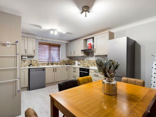 Large Four Bedroom Home With Parking Close To Town