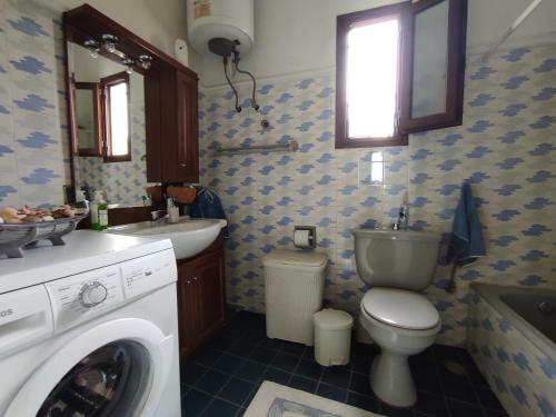 Entire Home Near Athens For Short Vacations