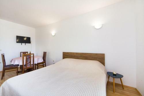 Hostal Apartments Slavena