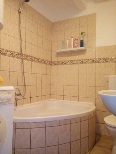 Apartamento Gy�ngy�si Kertes H�z