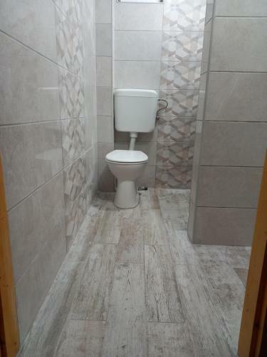 ?zike Vend�gh�z