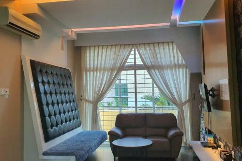 Luxury 4 Designed Bedrooms Bungalow# 100mbps Unifi