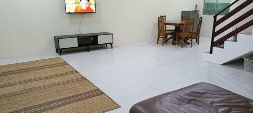 Austin Tembesu Homestay