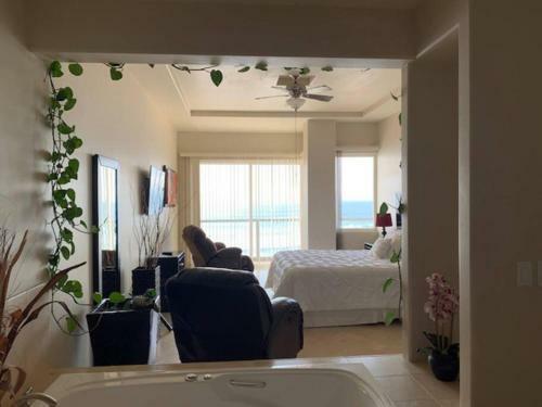 Apartamento Access - Beach Penthouse Papas And Beer 2 Miles Wifi