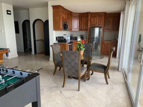 Apartamento Access - Beach Penthouse Papas And Beer 2 Miles Wifi