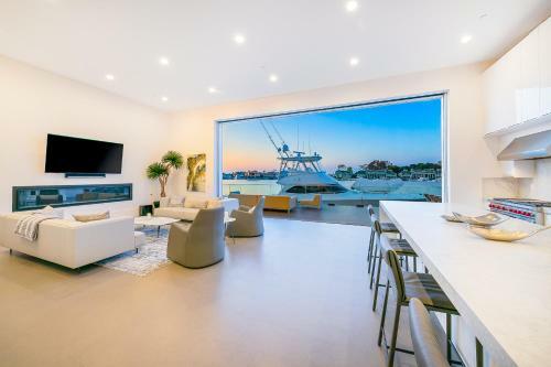 Huntington Harbour Opulence