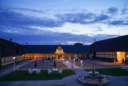 Hotel Skr�belev Gods Manor House