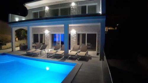 Pool-villa ?4 Seasons? Seaview
