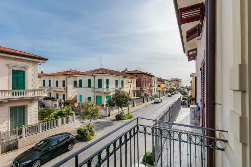Villa Home Beach Lilli, Exclusive Accommodation In Lido Di Camaiore