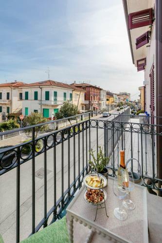 Villa Home Beach Lilli, Exclusive Accommodation In Lido Di Camaiore