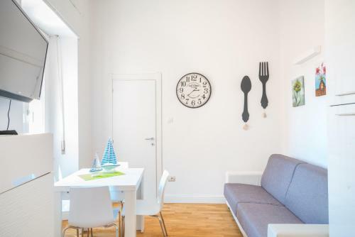 Apartamento Le Scale Sul Porto . Marina Centro Storico. AC