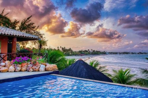 Casa Monte Belo -ferias Alto Padr�o- Beachfront Vacation