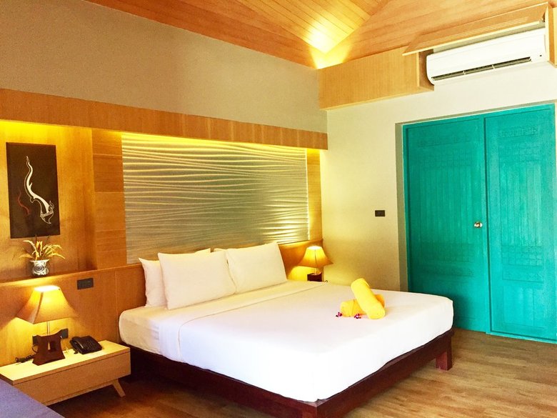 Hotel Weekender Resort & Spa