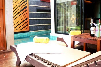 Hotel Weekender Resort & Spa