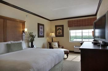 Hotel Bayfront Inn On Fifth