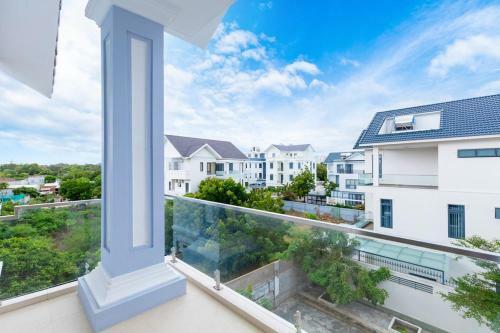 Villa H? B?i C� Thang M�y G?n B�i T?m