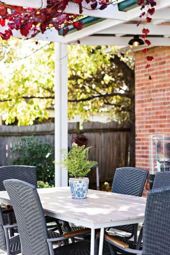 Olive Tree Cottage - Dreamy Leisurely Retreat