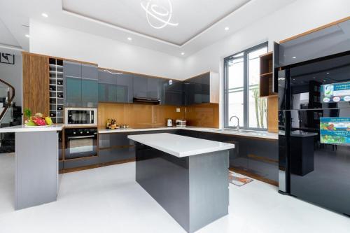 Villa H? B?i Sunrise G?n B�i T?m