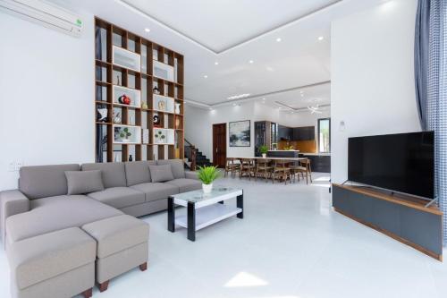 Villa H? B?i Sunrise G?n B�i T?m