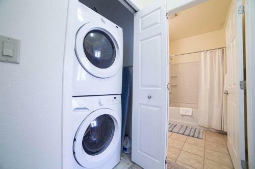 #467- Golf Course Condo Near Ski Resort, Mountain Views