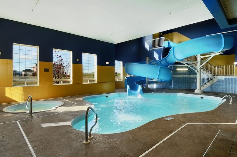 Hotel Ramada Inn & Suites Red Deer
