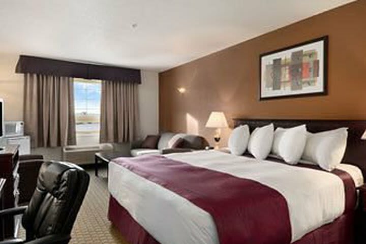 Hotel Ramada Inn & Suites Red Deer