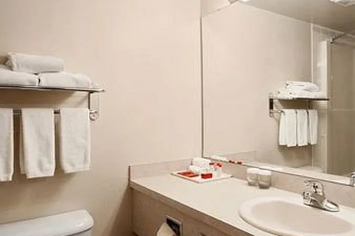 Hotel Ramada Inn & Suites Red Deer