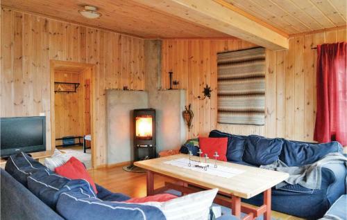 Four-bedroom Holiday Home In Sjusjoen