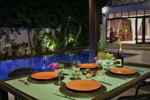 Villa Lily Beach Front