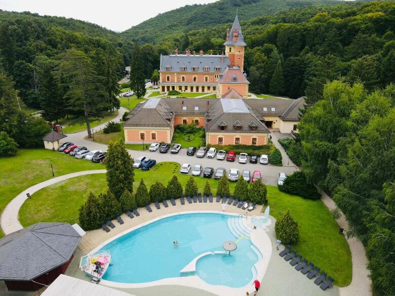Kast�lyhotel Sasv�r Resort