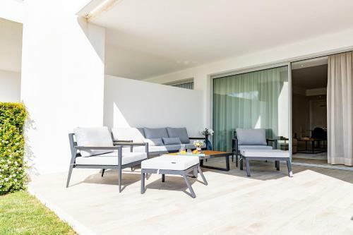 Beautiful Apartment In Alcazaba Lagoon