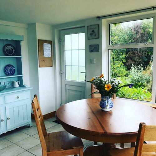 Ancaire Cottage Kilbronogue. Schull