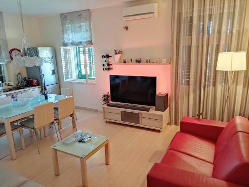 The Sunshine Apartment Near Split And Beach