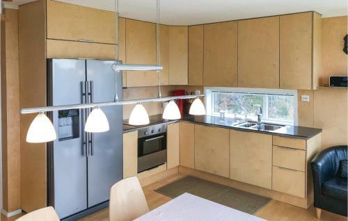 Five-bedroom Holiday Home In Lindesnes