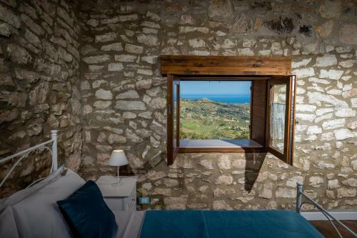 Villa Stone Walls With Jacuzzi