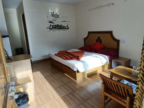 Hotel Marley's Hut