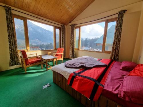 Hotel Marley's Hut