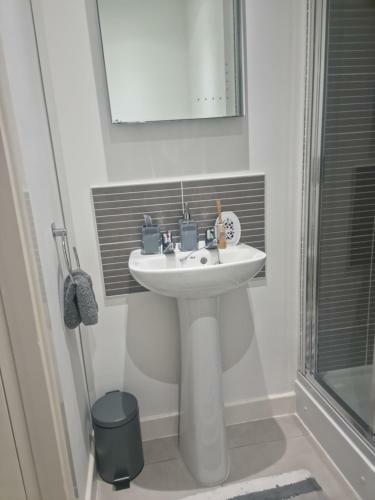 Stylish And Modern 4 Bed New Build