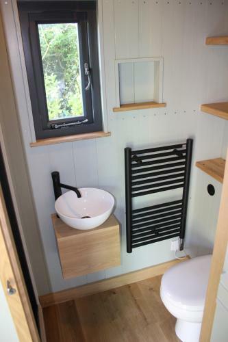 Sanford Escapes - Shepherds Hut & Hot Tub