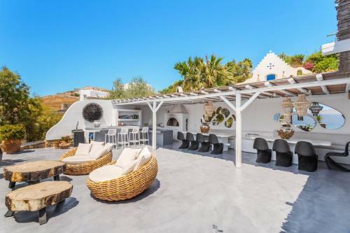 Aleomandra Waterfront Dream Villa